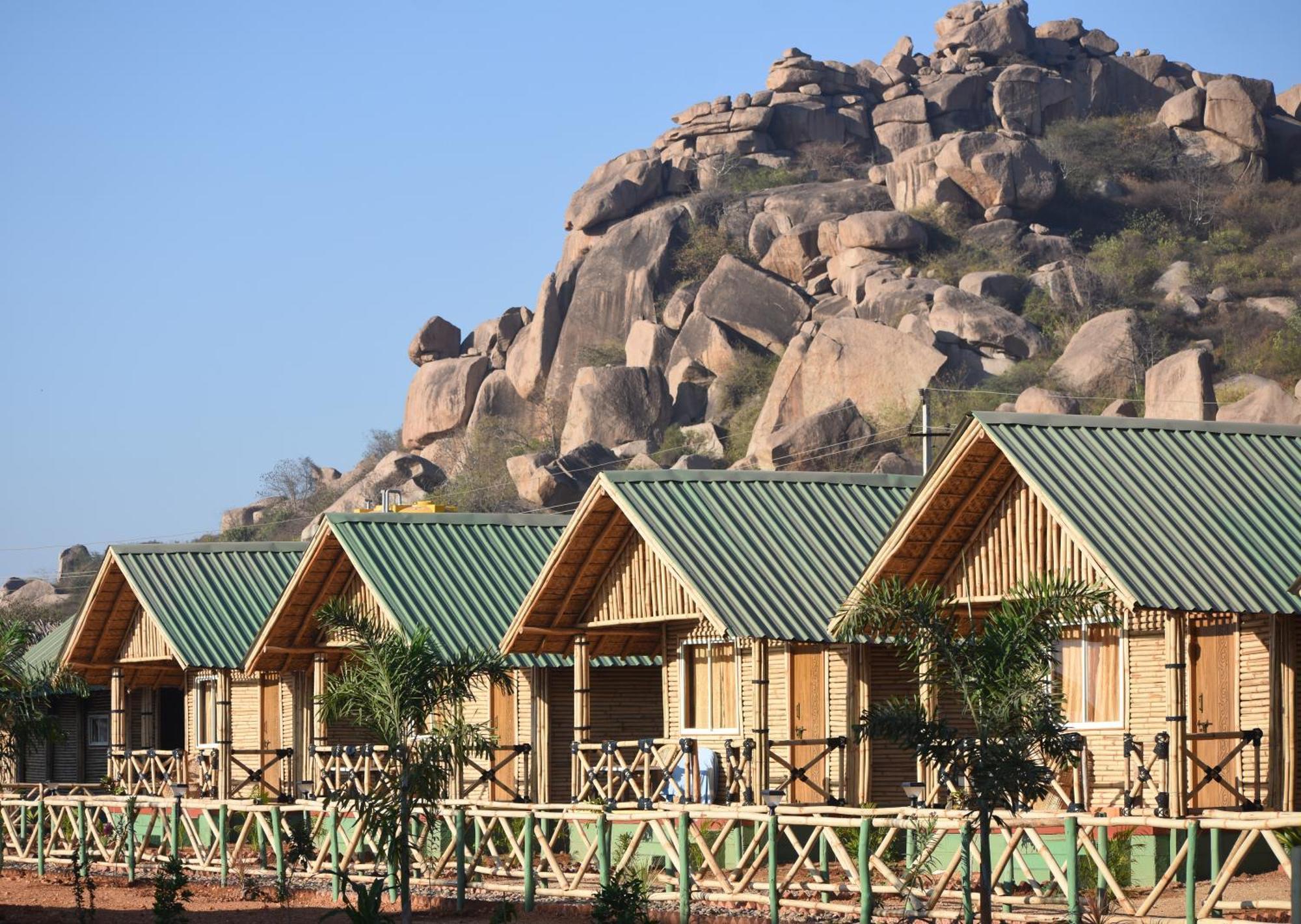 Mowgli'S Cafe Hampi & Guest House Kültér fotó