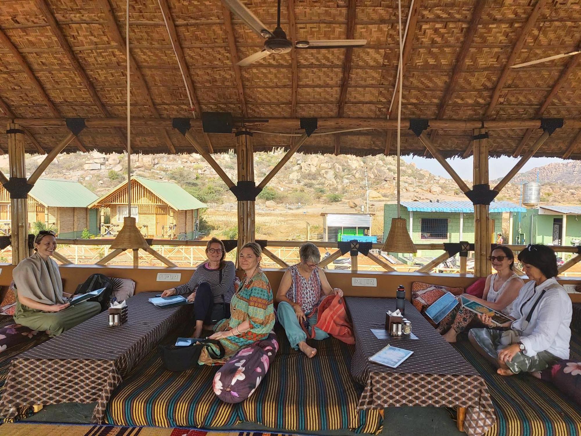 Mowgli'S Cafe Hampi & Guest House Kültér fotó