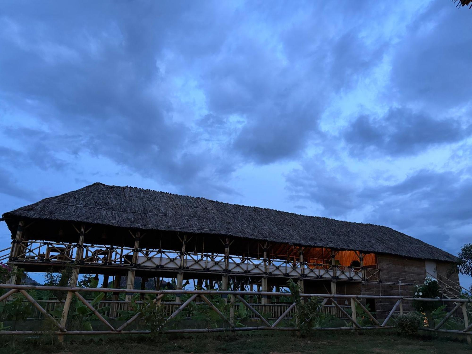 Mowgli'S Cafe Hampi & Guest House Kültér fotó
