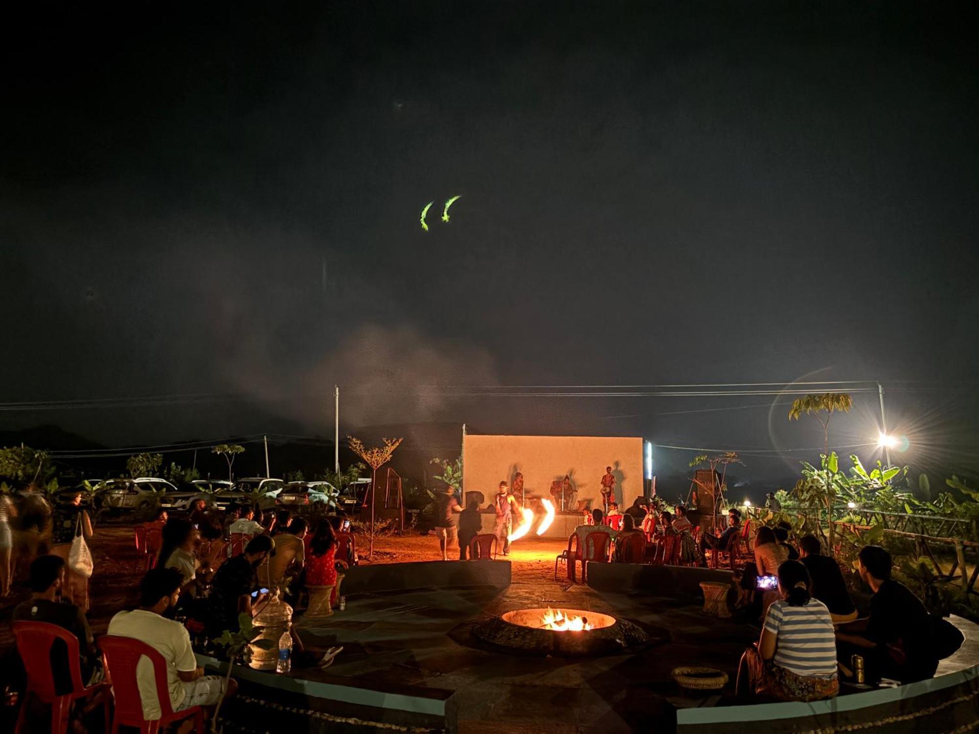 Mowgli'S Cafe Hampi & Guest House Kültér fotó