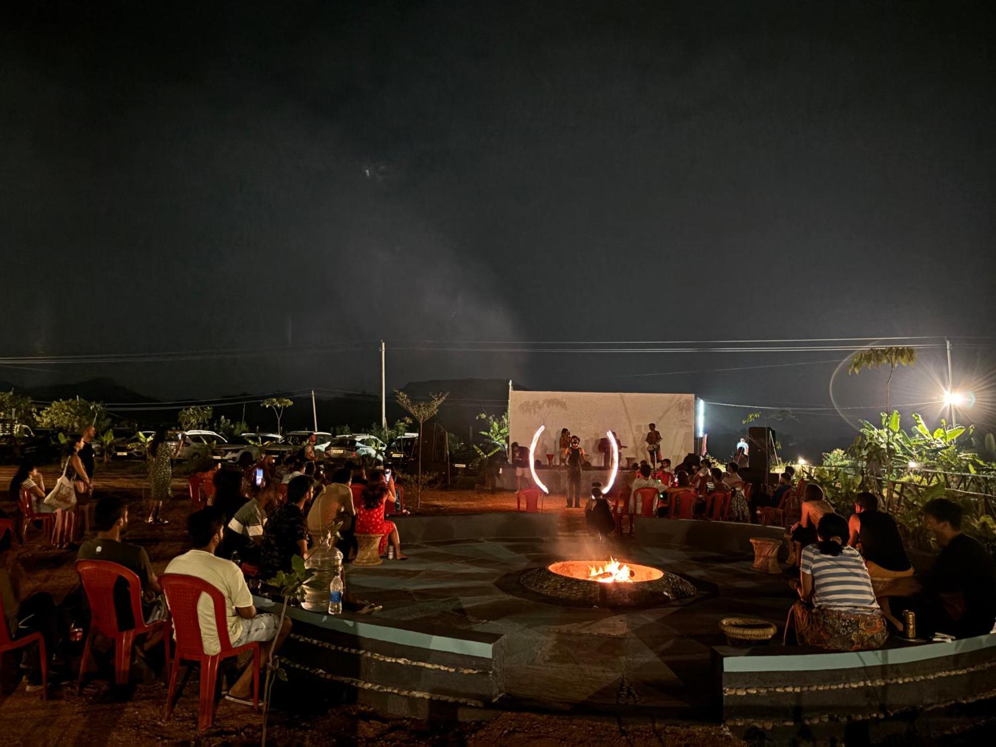 Mowgli'S Cafe Hampi & Guest House Kültér fotó