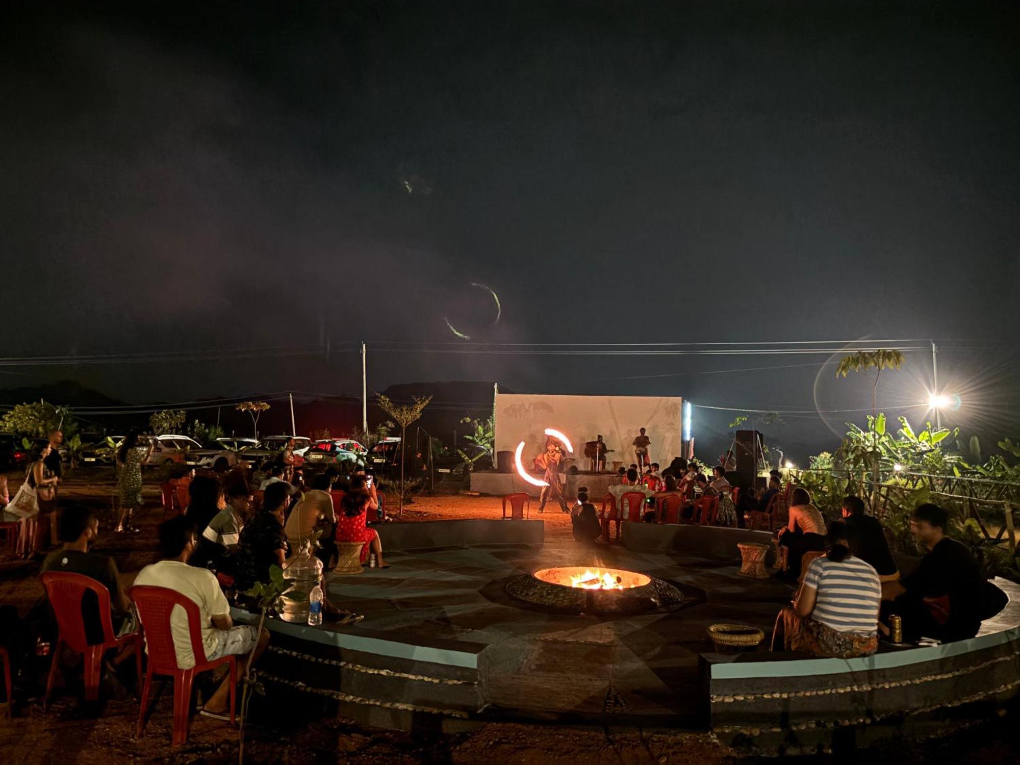 Mowgli'S Cafe Hampi & Guest House Kültér fotó